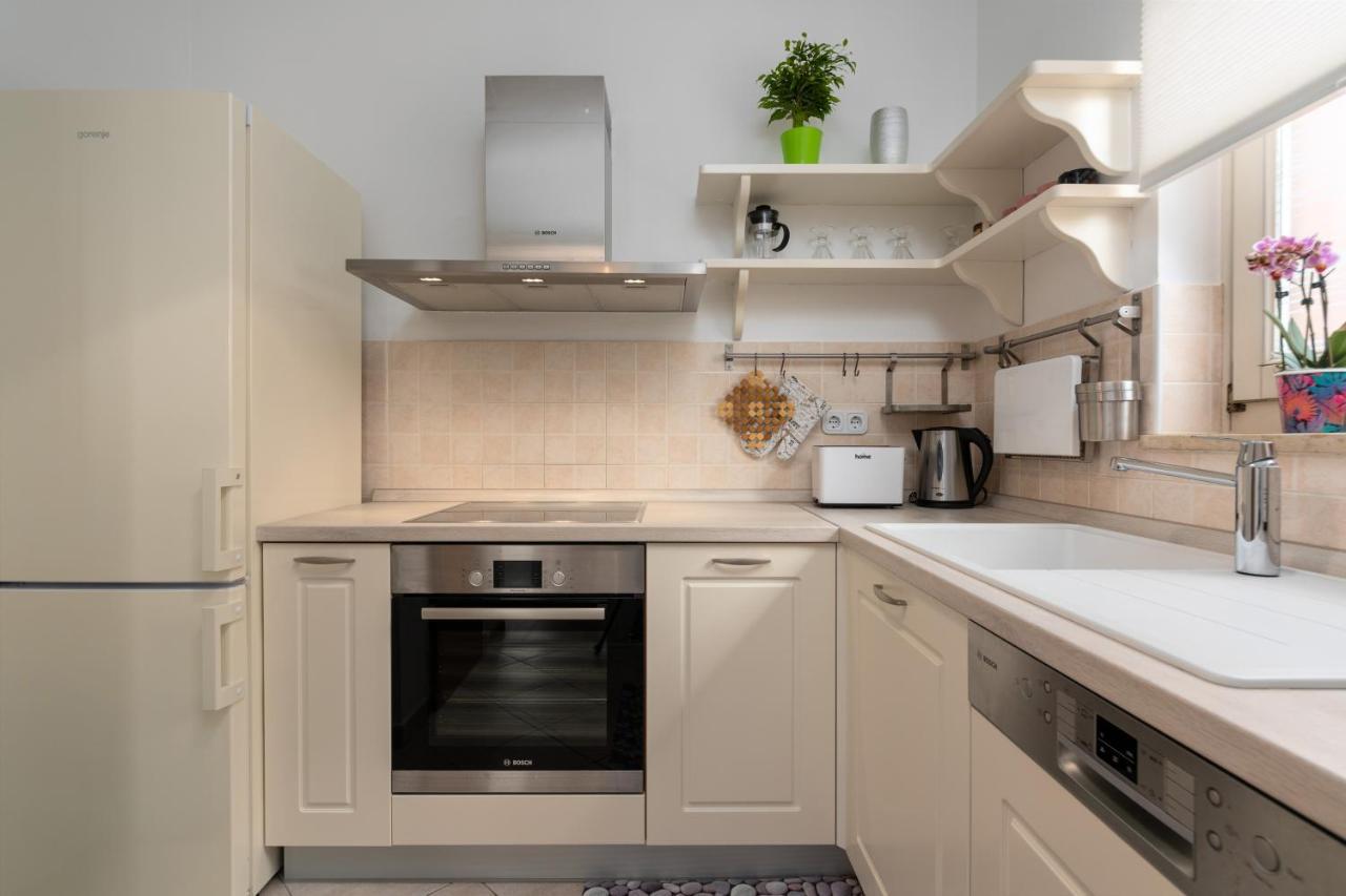 Apartment Morena Пореч Екстер'єр фото