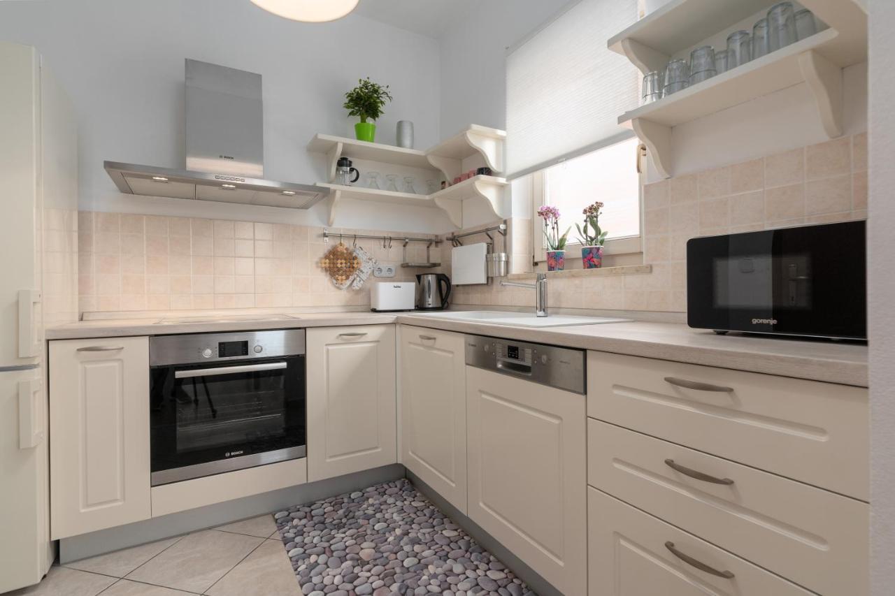 Apartment Morena Пореч Екстер'єр фото