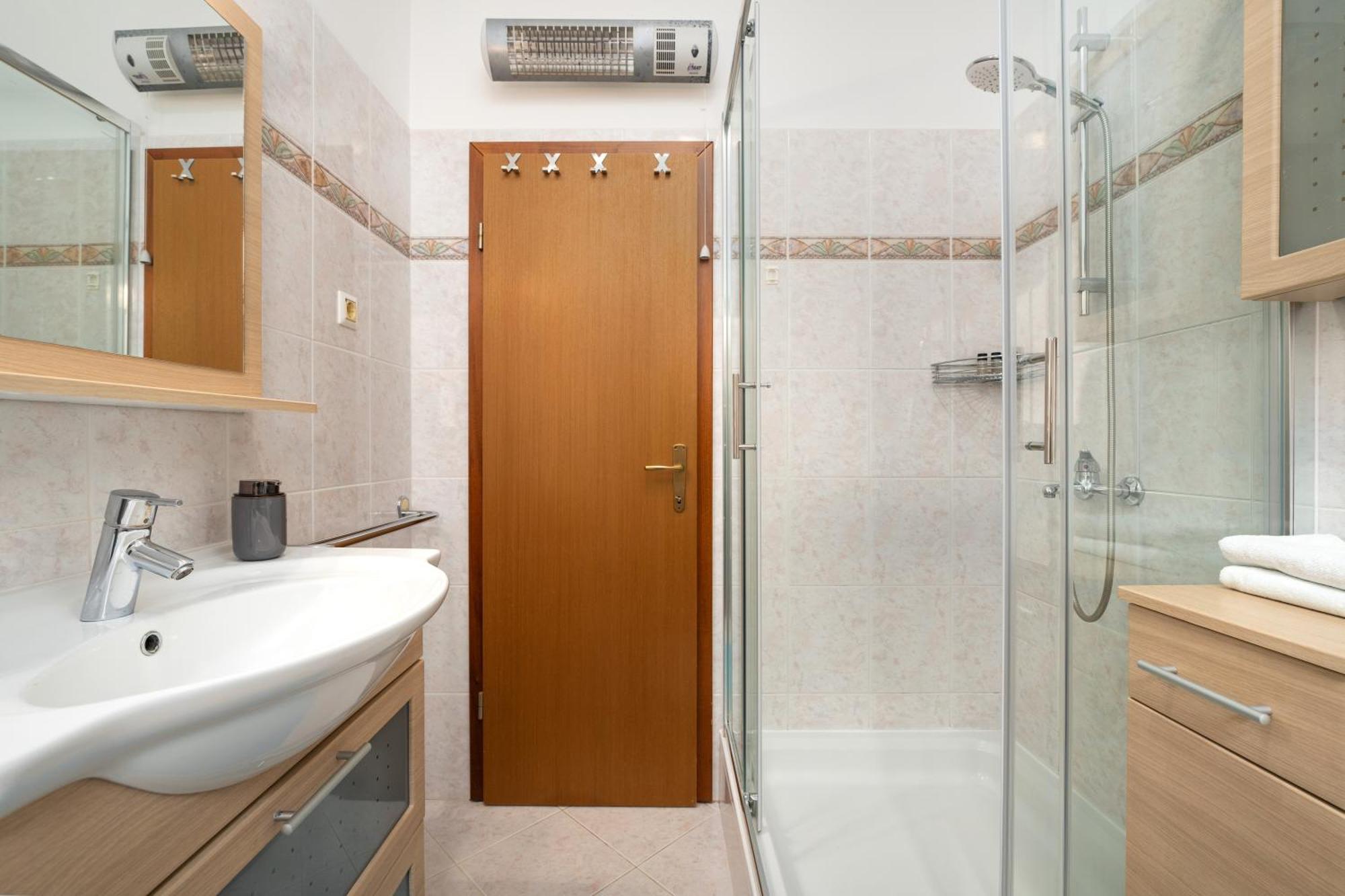 Apartment Morena Пореч Екстер'єр фото