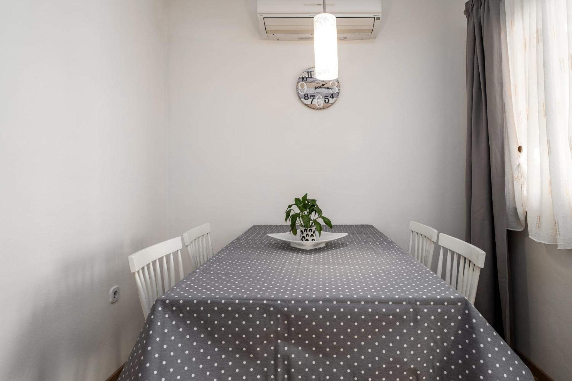 Apartment Morena Пореч Екстер'єр фото