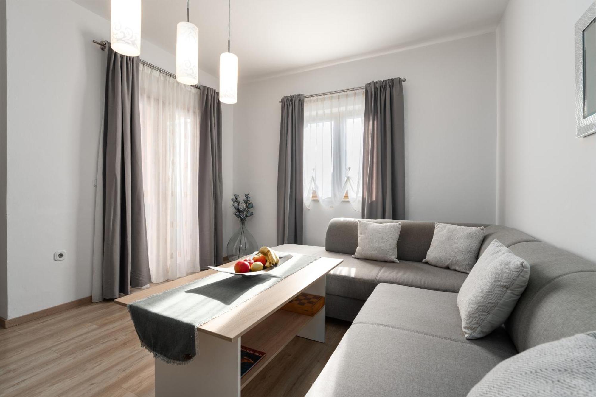 Apartment Morena Пореч Екстер'єр фото